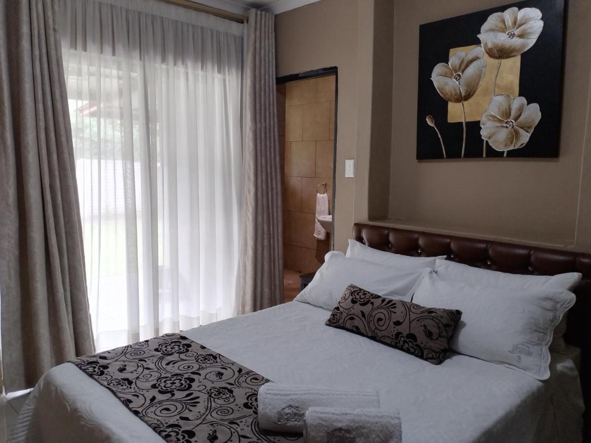 Ditsaleng Bed And Breakfast Vanderbijlpark Esterno foto