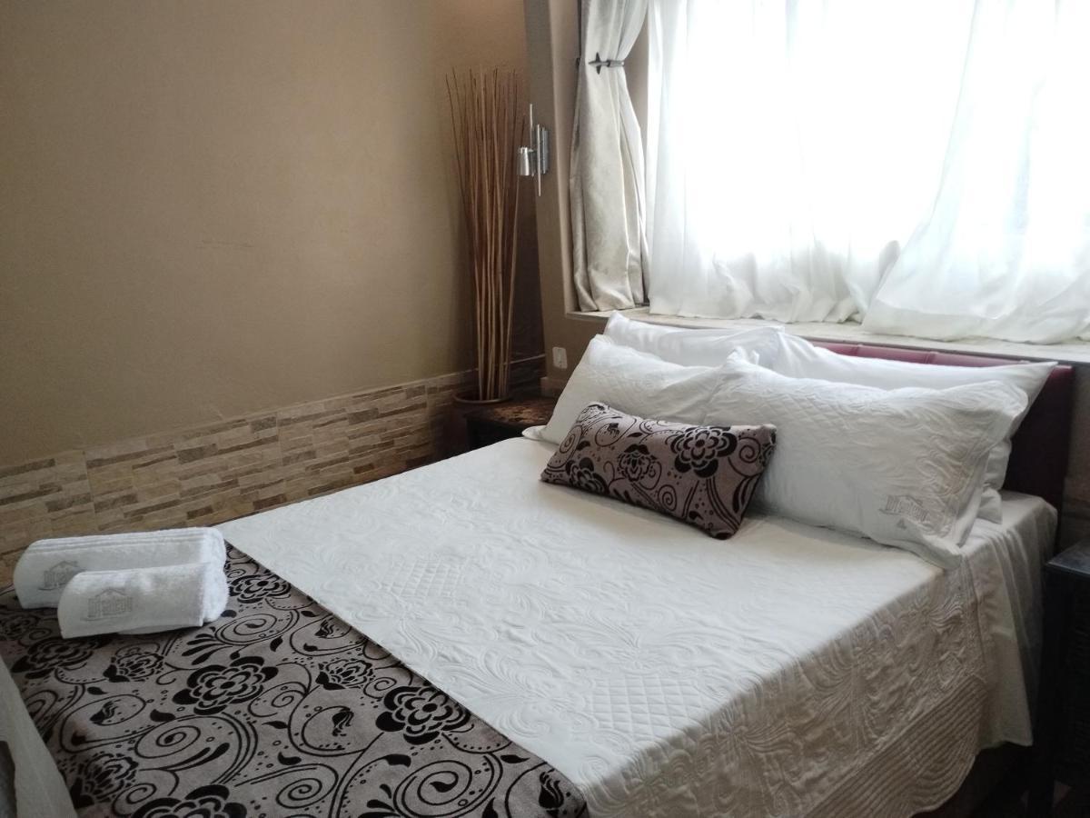 Ditsaleng Bed And Breakfast Vanderbijlpark Esterno foto