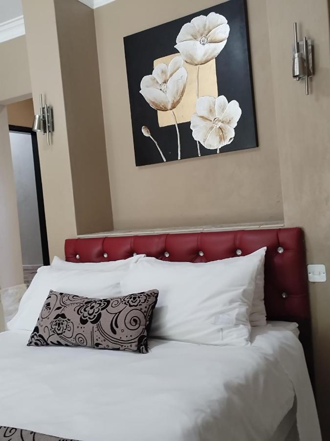 Ditsaleng Bed And Breakfast Vanderbijlpark Esterno foto