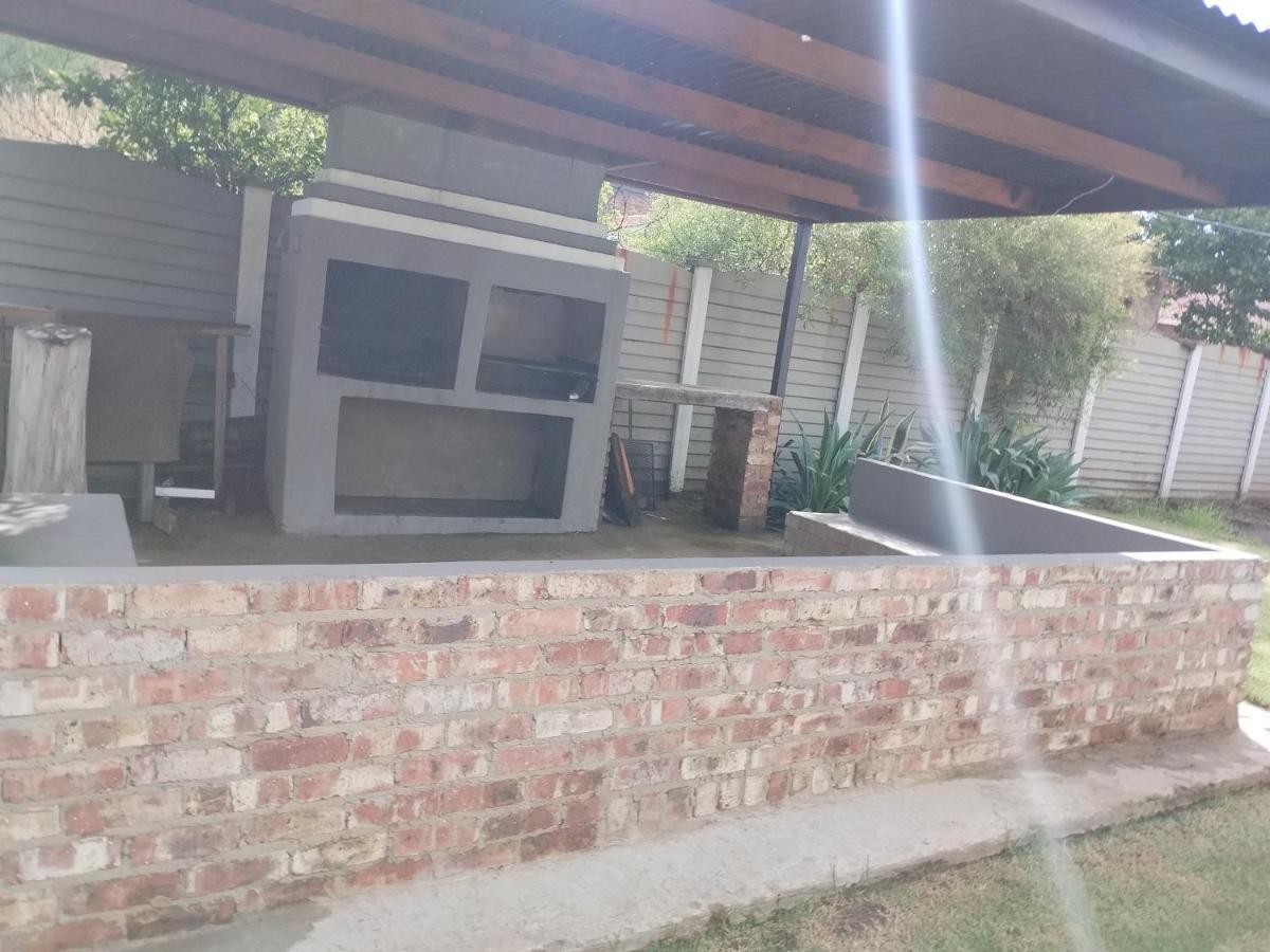 Ditsaleng Bed And Breakfast Vanderbijlpark Esterno foto