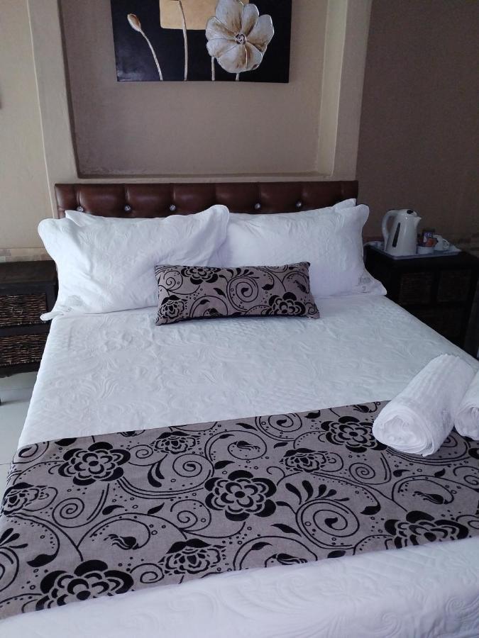 Ditsaleng Bed And Breakfast Vanderbijlpark Esterno foto