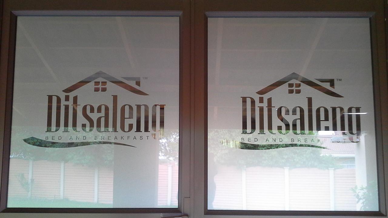 Ditsaleng Bed And Breakfast Vanderbijlpark Esterno foto
